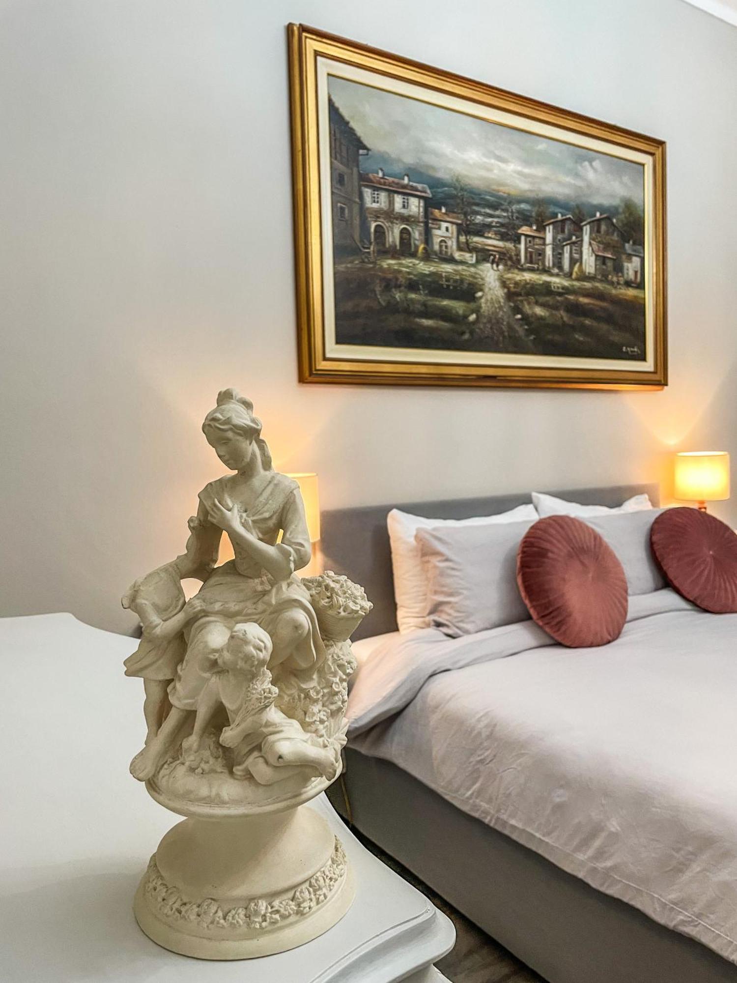 La Casa Bianca Lägenhet Vercelli Exteriör bild