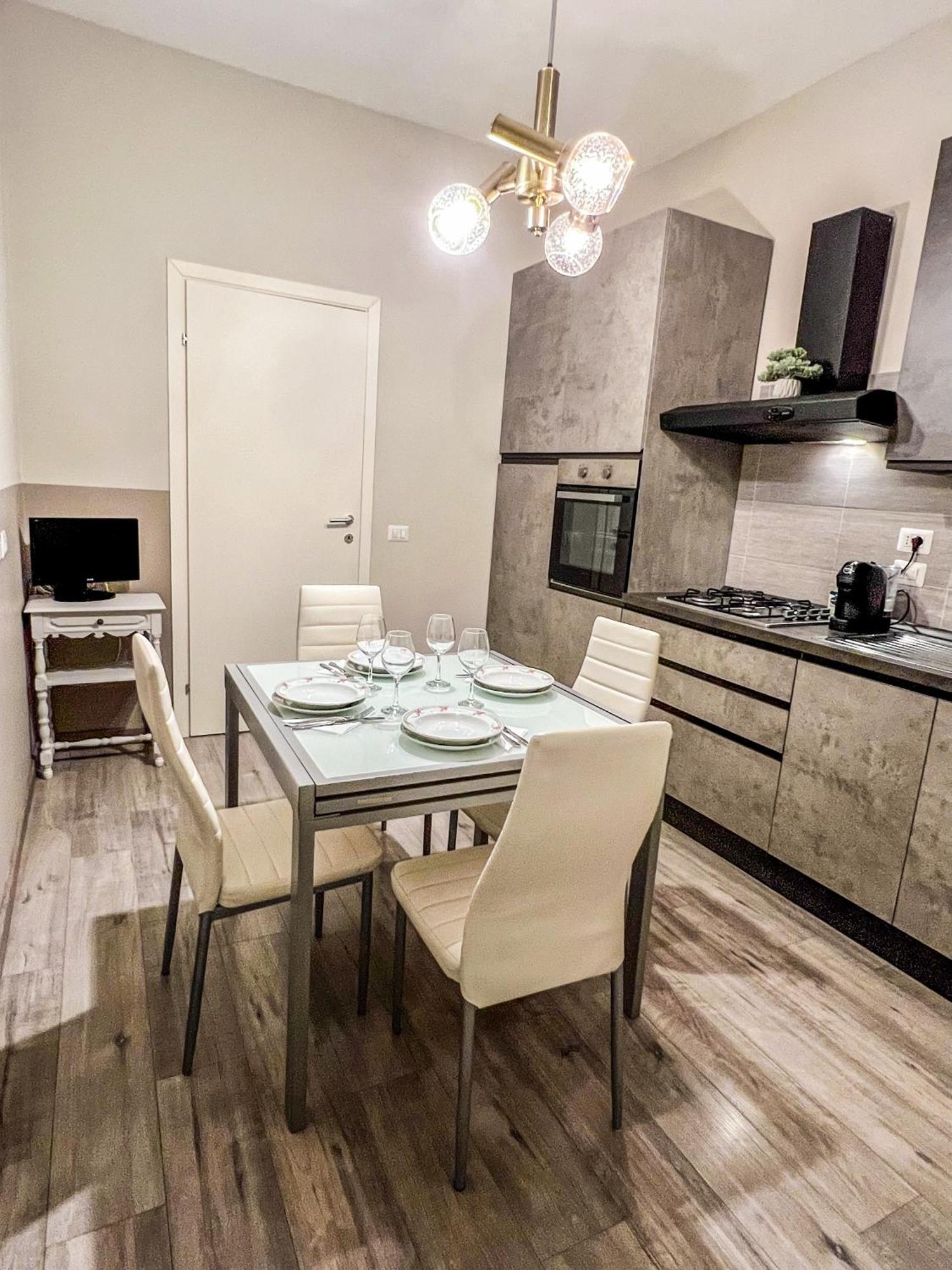 La Casa Bianca Lägenhet Vercelli Exteriör bild